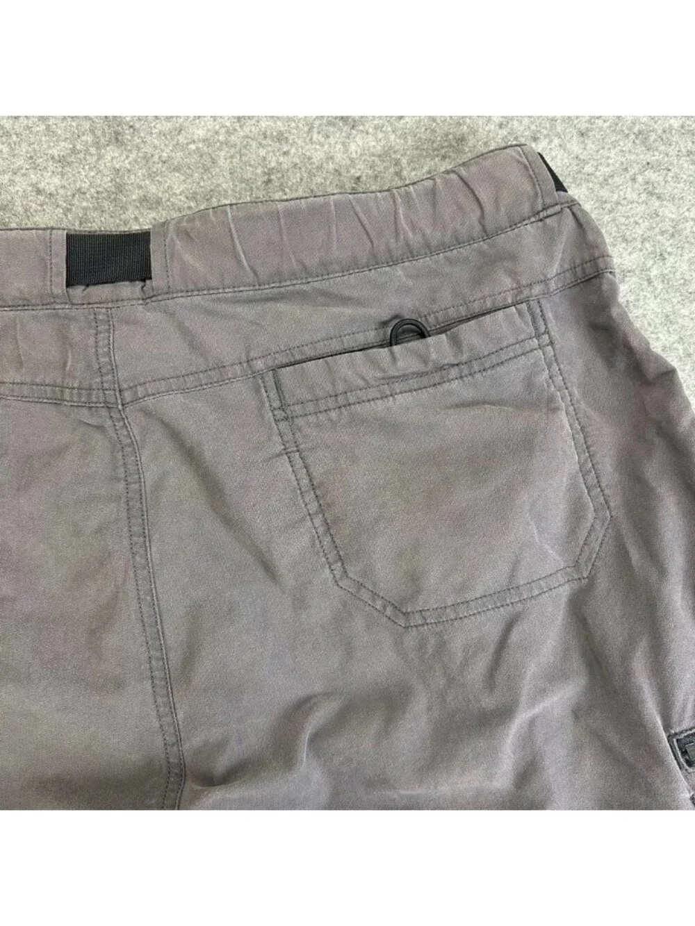 Nike ACG Cargo Shorts Mens 36 Dark Gray Flat Front Zipped Pocket Outdoor Hiking